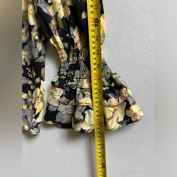Entro floral off the shoulder smock  ruffles sleeves Sz M - Picture 9 of 10